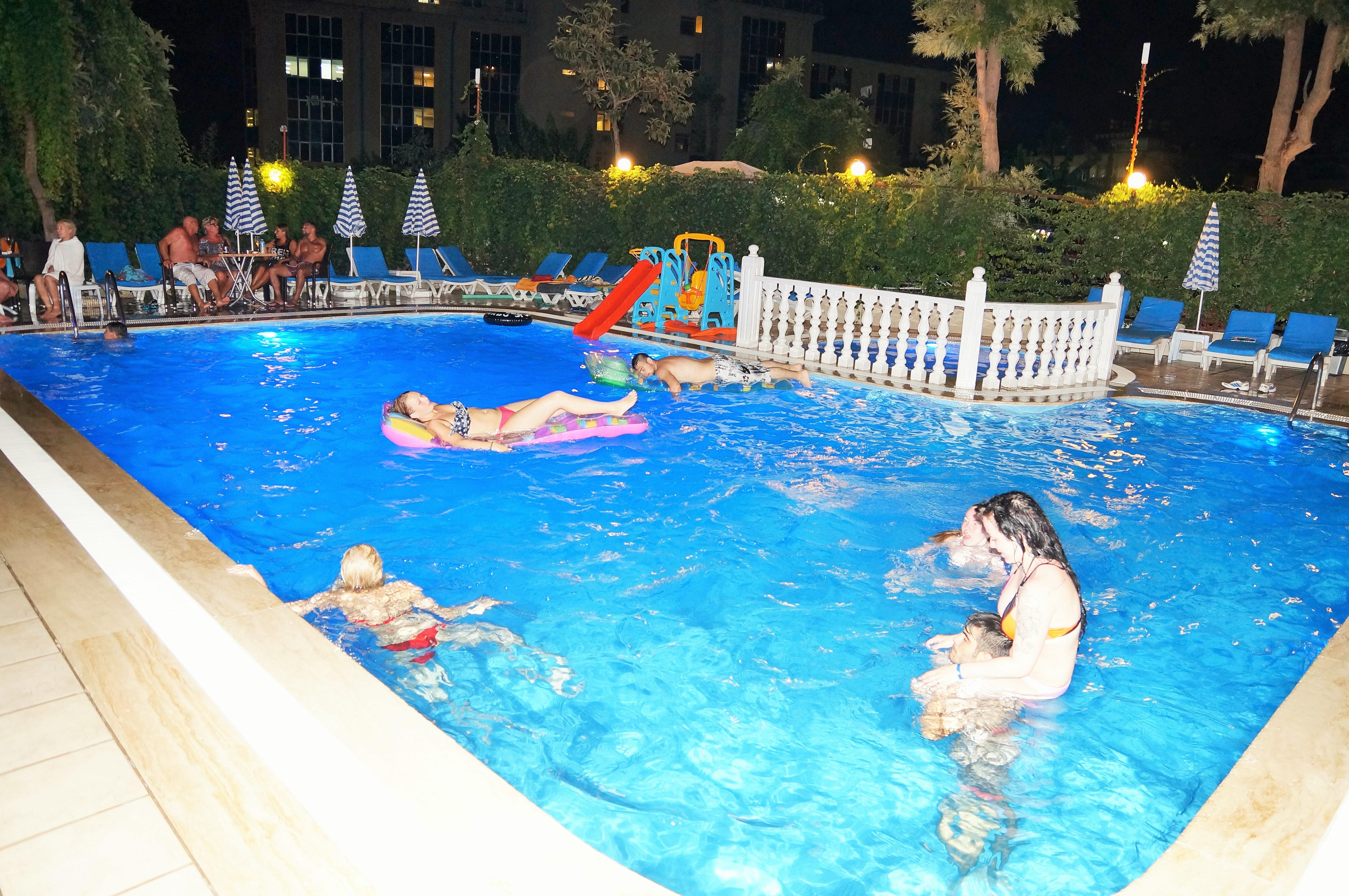 Select Suite & Apart Hotel Alanya Bagian luar foto